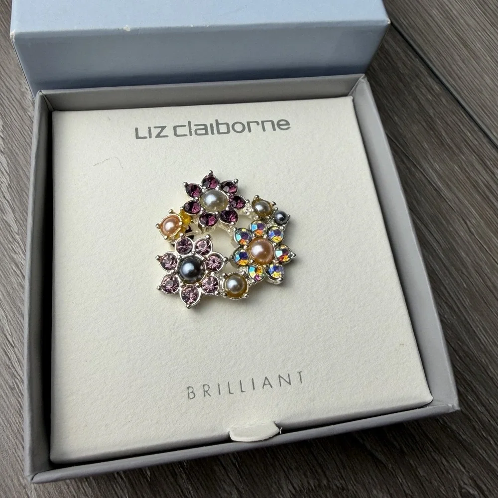 Liz Claiborne Brilliant Floral Cluster Brooch Rhinestone Pearl Silver Tone